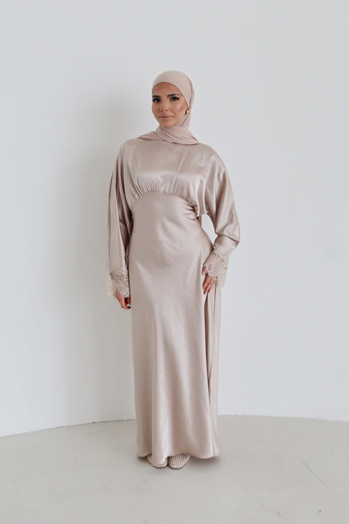 Naima Satin Kleid
