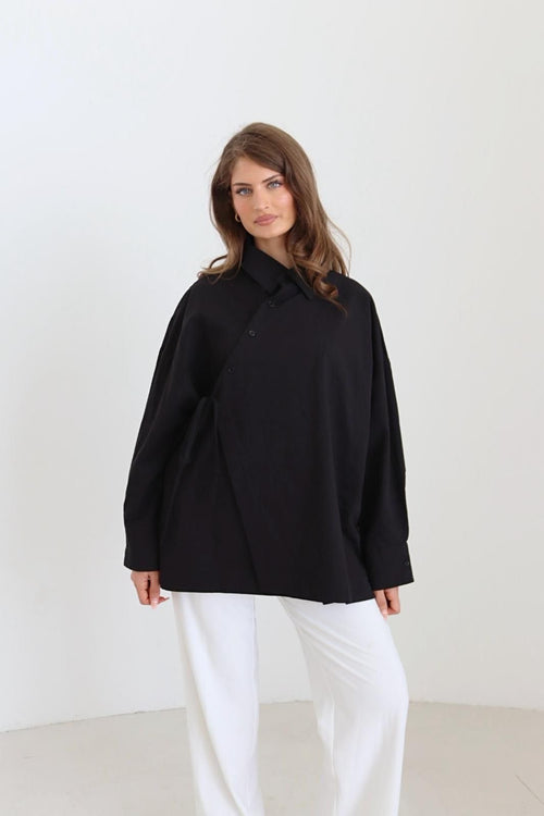 Asymmetrisches Hemd