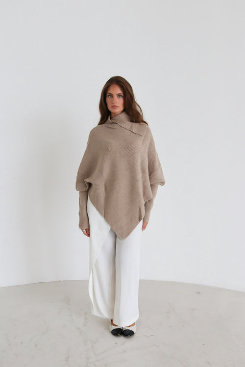 Poncho-Strickpullover