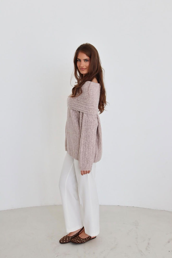 Strickpullover mit breitem Schulterkragen