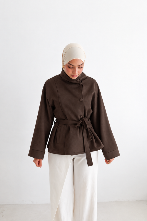 Jacke in Wildlederoptik mit Bindegürtel