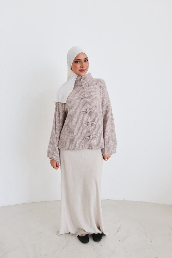 Strickjacke mit Knebelverschluss