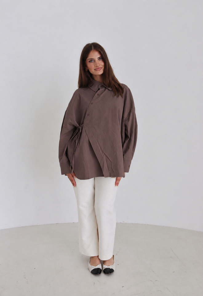 Asymmetrisches Hemd