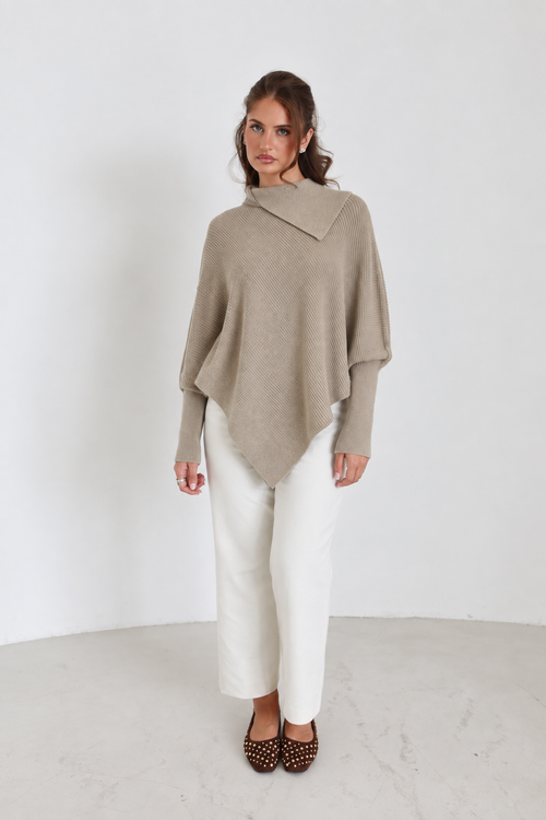Lina Poncho Pullover