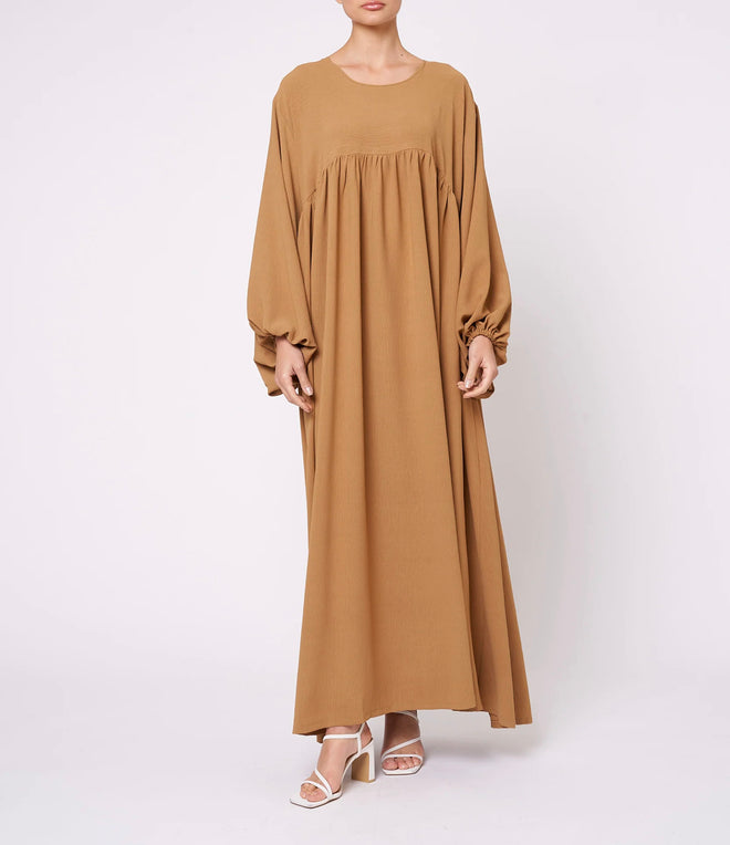 Abaya Laila, Camel