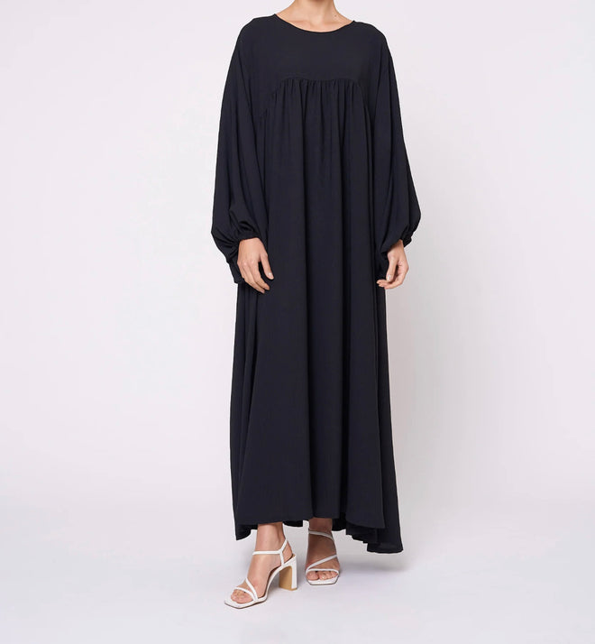 Abaya Laila, Schwarz